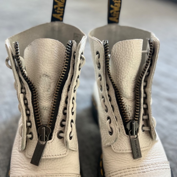 Dr Marten Sinclair Boot - Picture 4 of 6